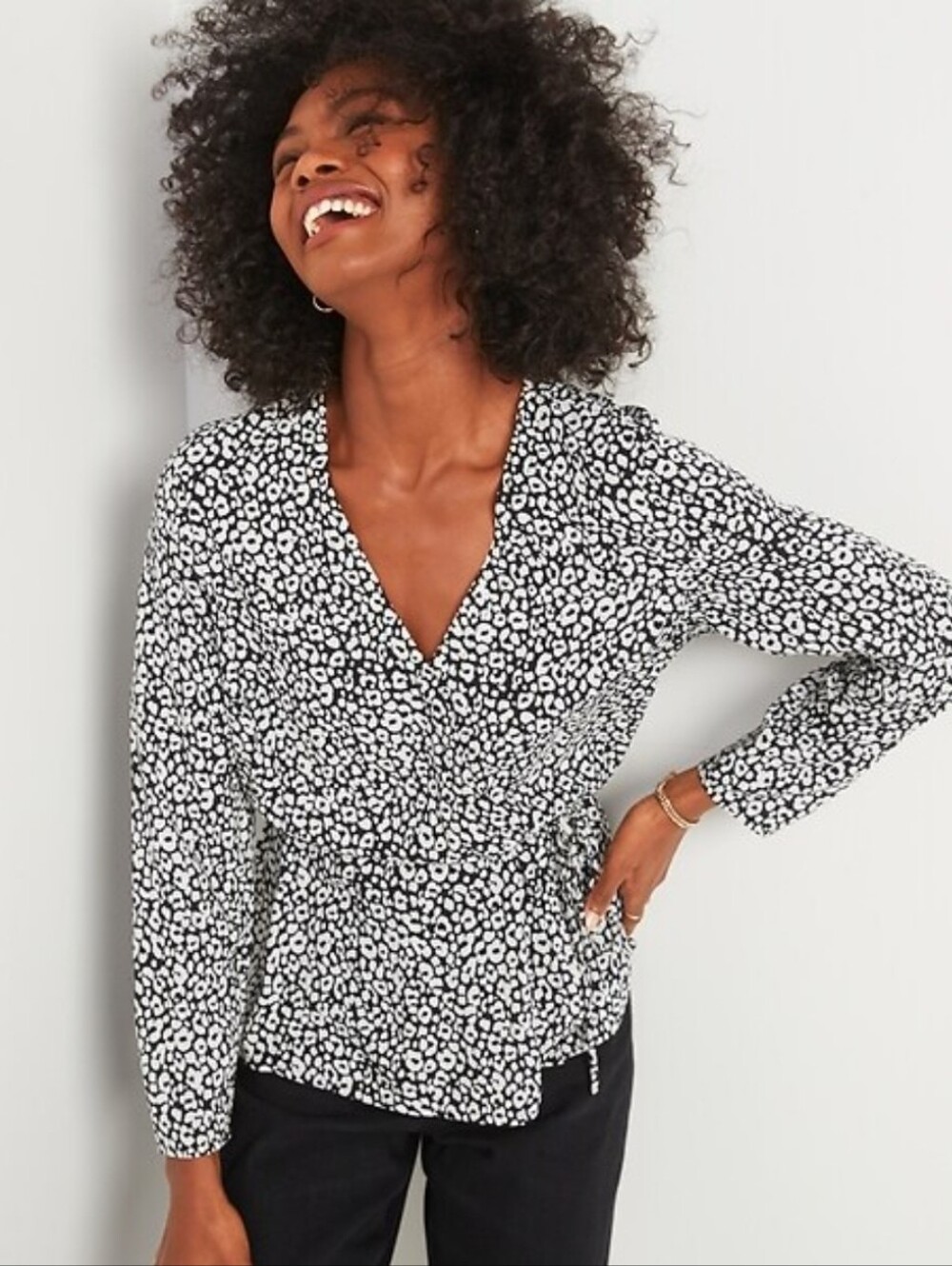 Old Navy Black and White Animal-Print V-Neck Tie-Waist Blouse